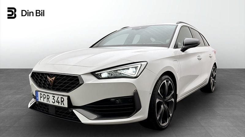 Vit Begagnad 2023 Cupra Leon VZ Kombi | 289 900 kr (Bra pris) - Bild 1/4