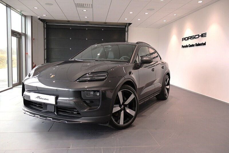 Grå (grey) Begagnad 2025 Porsche Macan SUV | 995 000 kr - Bild 1/4