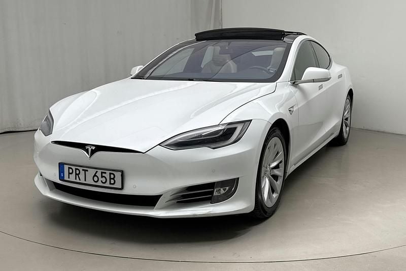 Vit Begagnad 2016 Tesla Model S Sedan | 200 000 kr (Bra pris) - Bild 1/4