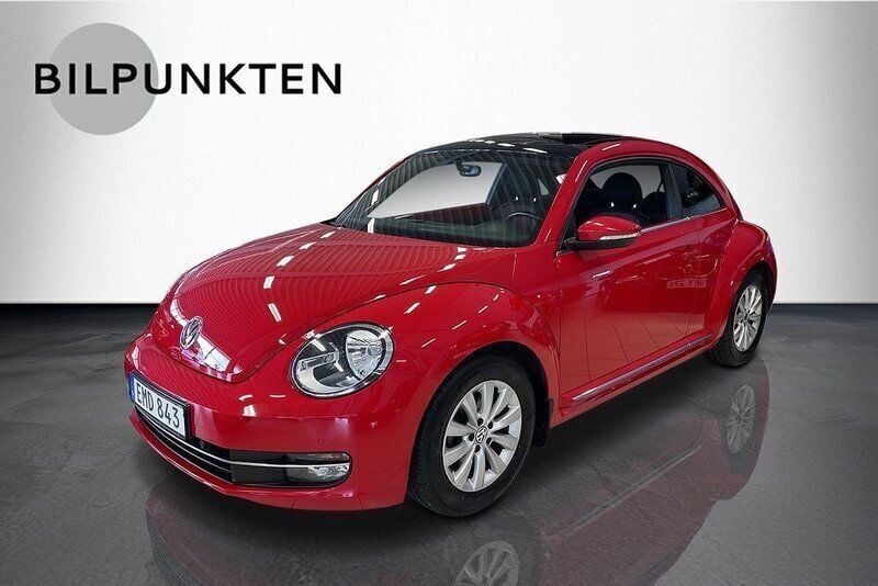 Röd Begagnad 2014 VW Beetle Halvkombi | 119 900 kr (Marknadspris) - Bild 1/4