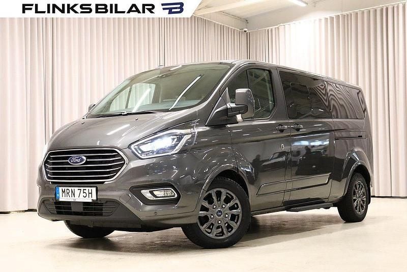 Grå Begagnad 2023 Ford Tourneo Custom Minibuss | 539 900 kr (Lite dyr) - Bild 1/4