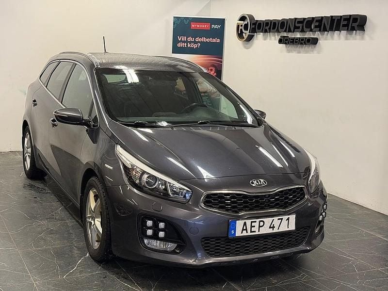 Grå Begagnad 2015 Kia Ceed Sportswagon GT-Line Kombi | 74 900 kr (Marknadspris) - Bild 1/4