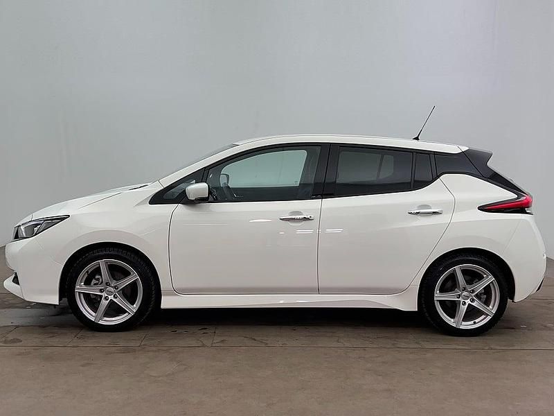 Begagnad Nissan Leaf 360º 110 kW (150 HK) 2020 Vit Halvkombi