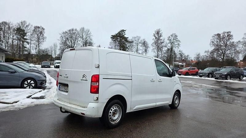 Begagnad Citroën Jumpy 177 HK (130 kW) 2018 Vit Minibuss