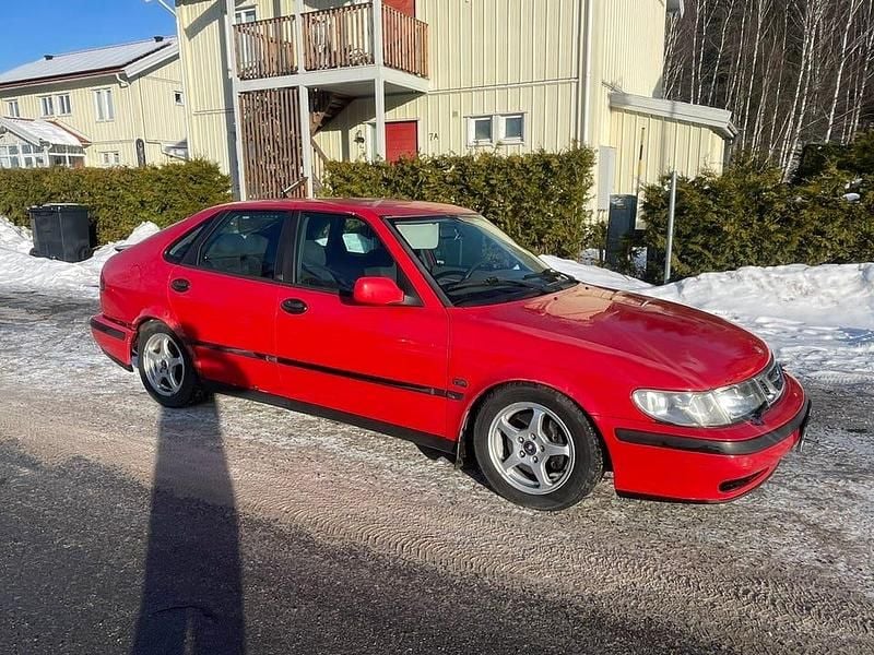 Begagnad 2002 Saab 9-3 | 11 500 kr (Marknadspris) - Bild 1/4