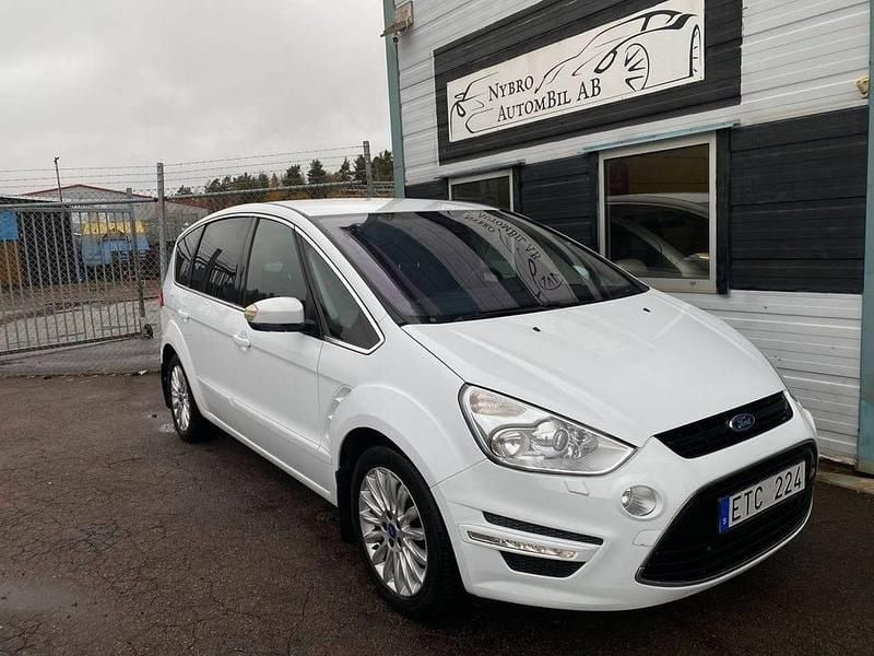 Begagnad Ford S-MAX S 164 HK (120 kW) 2011 Vit Minibuss