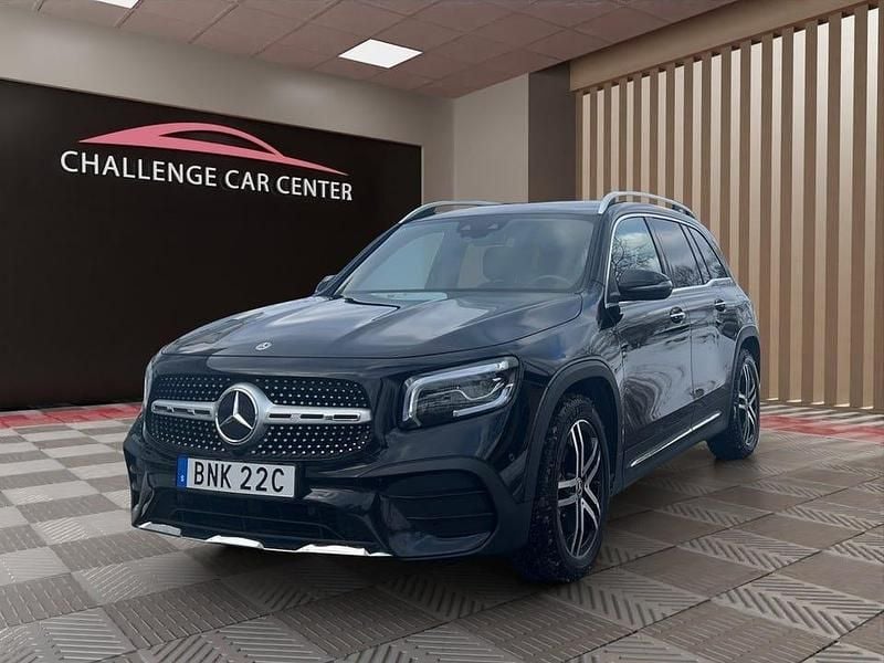 Svart Begagnad 2020 Mercedes GLB200 AMG SUV | 319 900 kr (Marknadspris) - Bild 1/4
