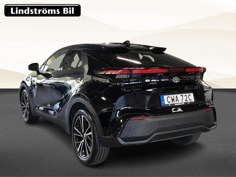 Begagnad Toyota C-HR Edition 151 HK (111 kW) 2024 Blå SUV