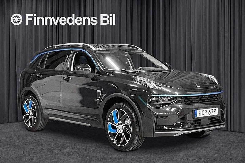 Svart Begagnad 2022 Lynk & Co 01 SUV | 284 800 kr (Marknadspris) - Bild 1/4