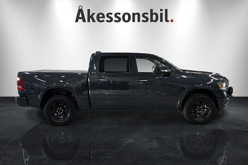 Begagnad Dodge Ram 401 HK (294 kW) 2020 Mgrå Pickup