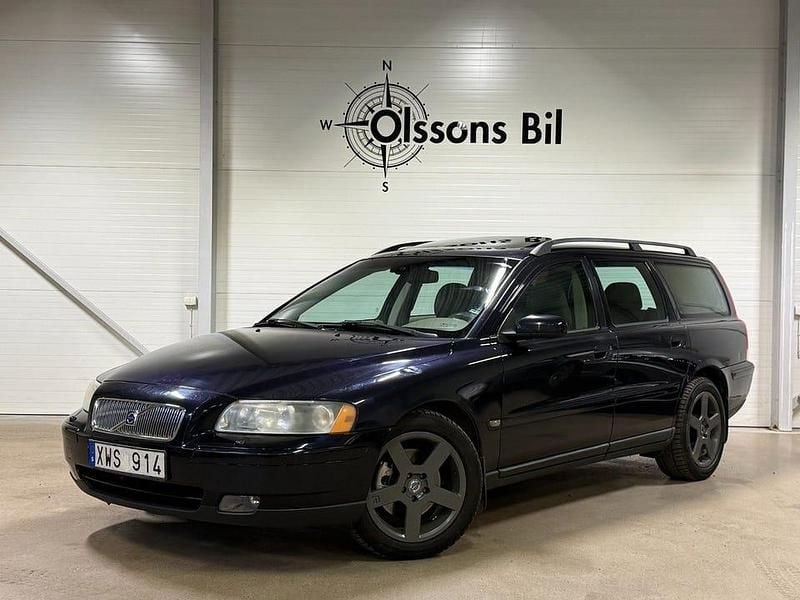 Mörkblå Begagnad 2006 Volvo V70 Kinetic Kombi | 34 900 kr (Marknadspris) - Bild 1/4