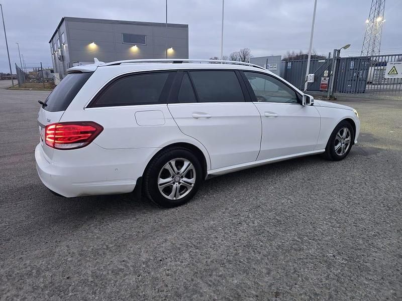 Begagnad Mercedes E220 170 HK (125 kW) 2014