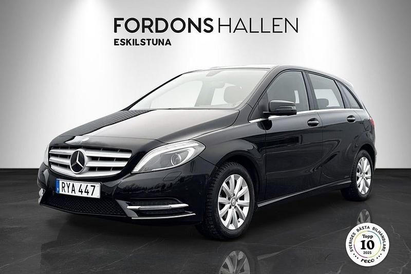 Begagnad Mercedes B180 122 HK (89 kW) 2014 Svart Minibuss