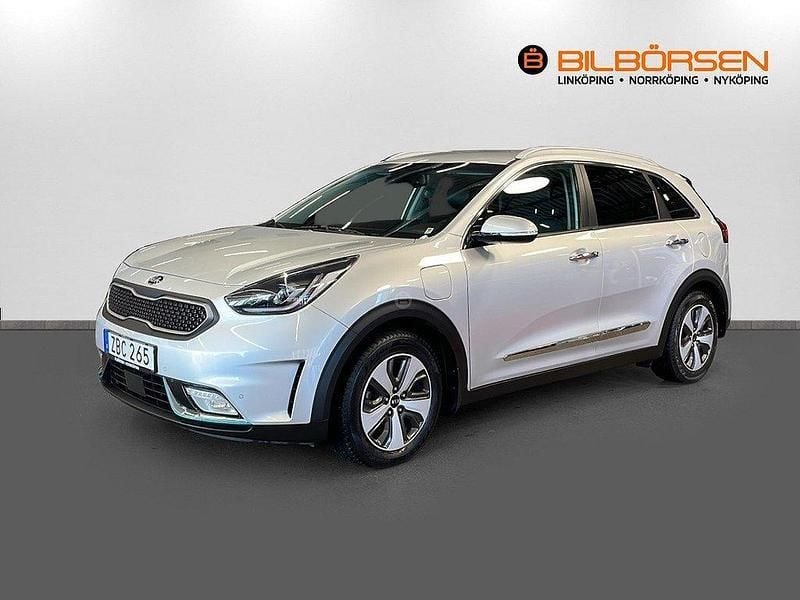 Grå Begagnad 2017 Kia Niro 2 SUV | 149 900 kr (Bra pris) - Bild 1/4