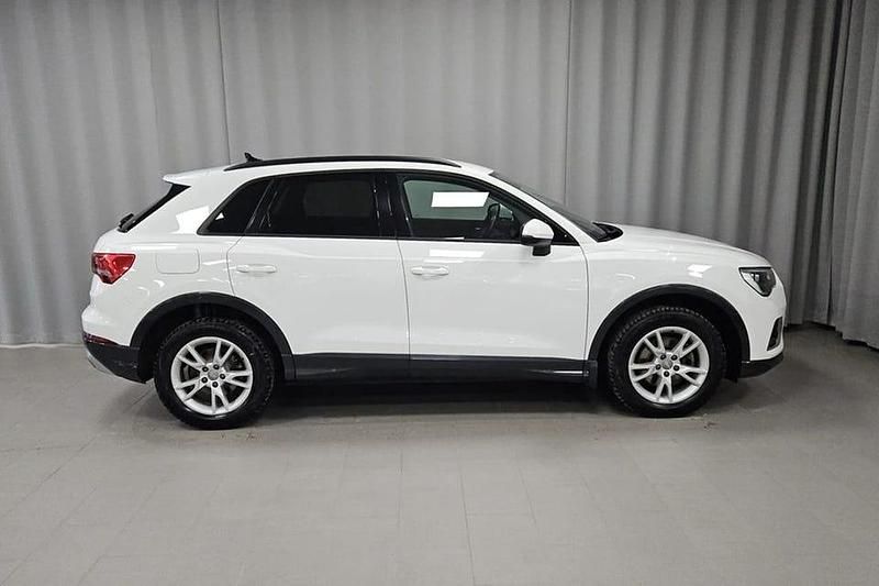 Begagnad Audi Q3 Proline 151 HK (111 kW) 2021 Vit SUV