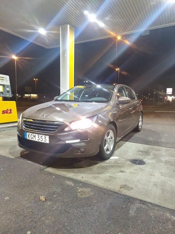 Begagnad 2014 Peugeot 308 Halvkombi | 63 000 kr (Marknadspris) - Bild 1/4