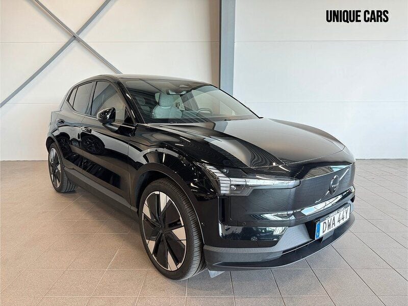 Svart Begagnad 2023 Volvo EX30 Performance SUV | 439 900 kr - Bild 1/4