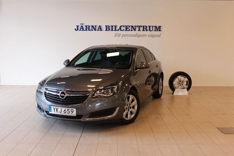 Grå Begagnad 2017 Opel Insignia Business Halvkombi | 139 900 kr (Bra pris) - Bild 1/4