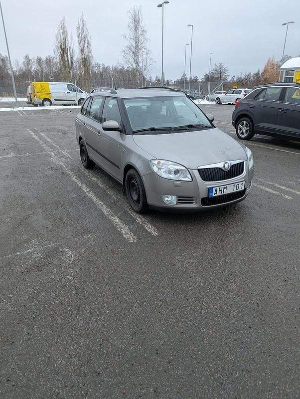 Begagnad Skoda Fabia 80 HK (58 kW) 2009 Kombi