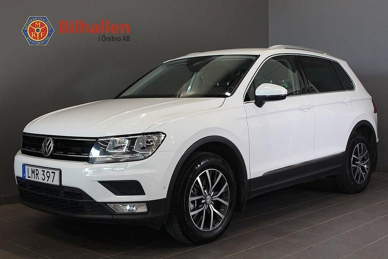 Vit Begagnad 2016 VW Tiguan SUV | 189 900 kr (Marknadspris) - Bild 1/4
