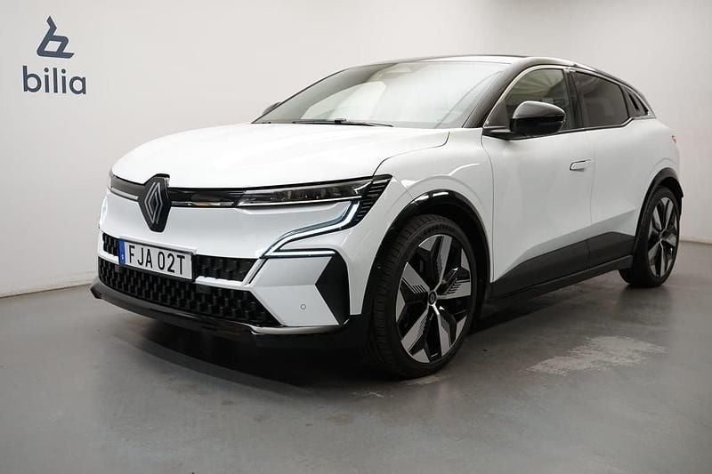 Vit Begagnad 2022 Renault Mégane Techno Halvkombi | 299 900 kr (Marknadspris) - Bild 1/4