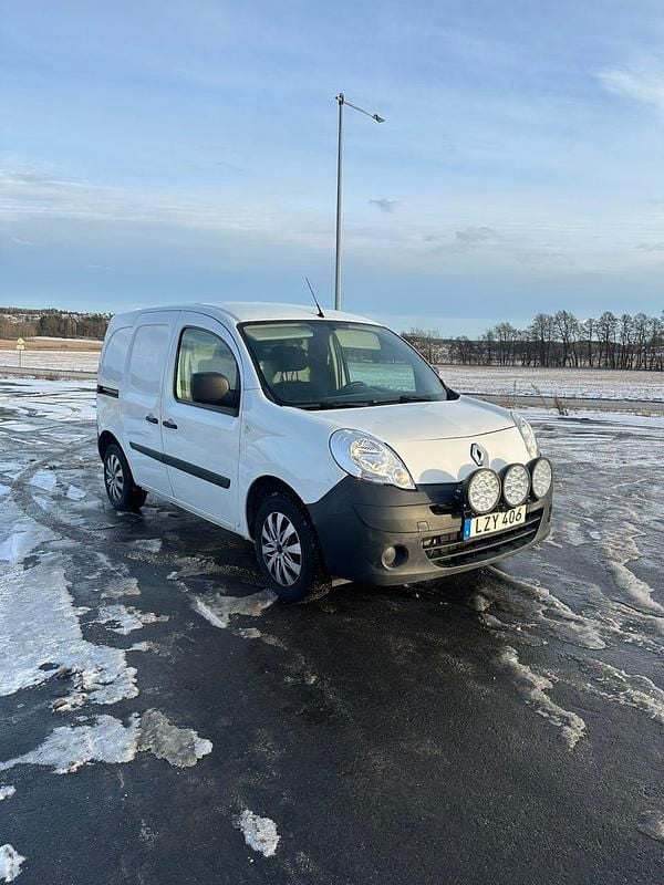 Begagnad Renault Kangoo 90 HK (66 kW) 2012 Minibuss