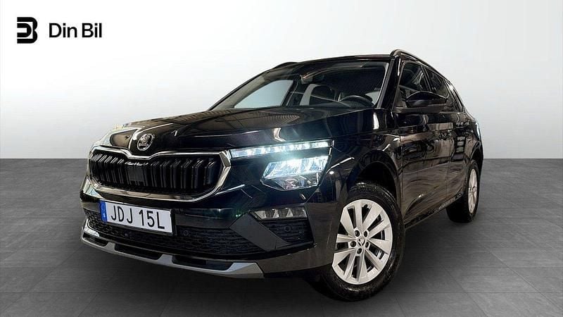 Svart (black magic pärleffekt me) Begagnad 2024 Skoda Kamiq Selection SUV | 269 900 kr (Marknadspris) - Bild 1/4