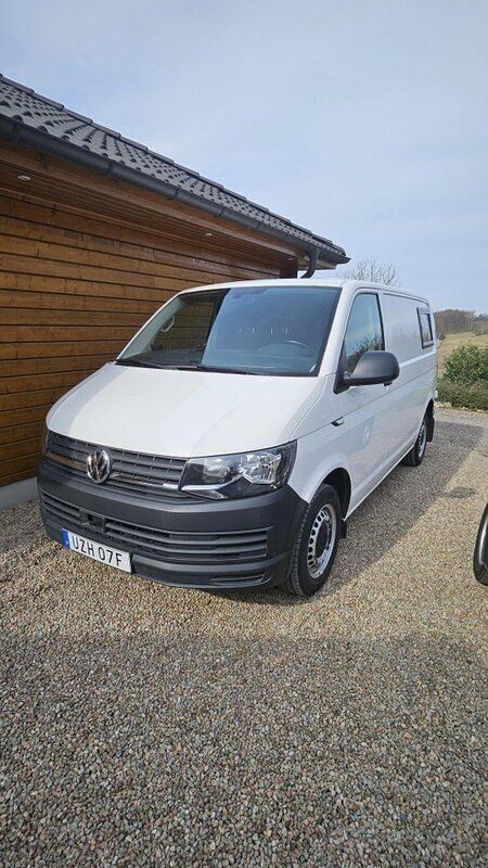 Vit Begagnad 2019 VW T6.1 Van | 280 000 kr (Superpris) - Bild 1/4