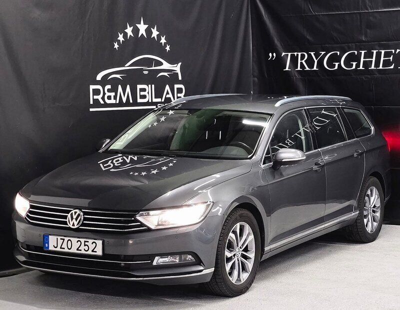 Mörkgrå (grå) Begagnad 2015 VW Passat Kombi | 149 800 kr (Marknadspris) - Bild 1/4