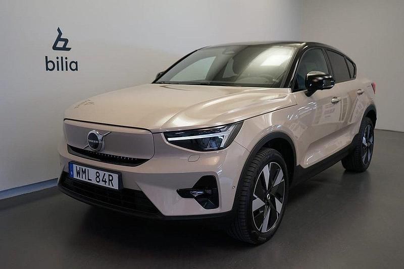 Ljusbrun Begagnad 2024 Volvo EC40 Performance SUV | 519 500 kr - Bild 1/3