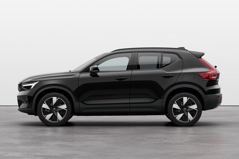 Svart Begagnad 2023 Volvo XC40 Single Motor Extended Range SUV | 675 200 kr - Bild 1/4