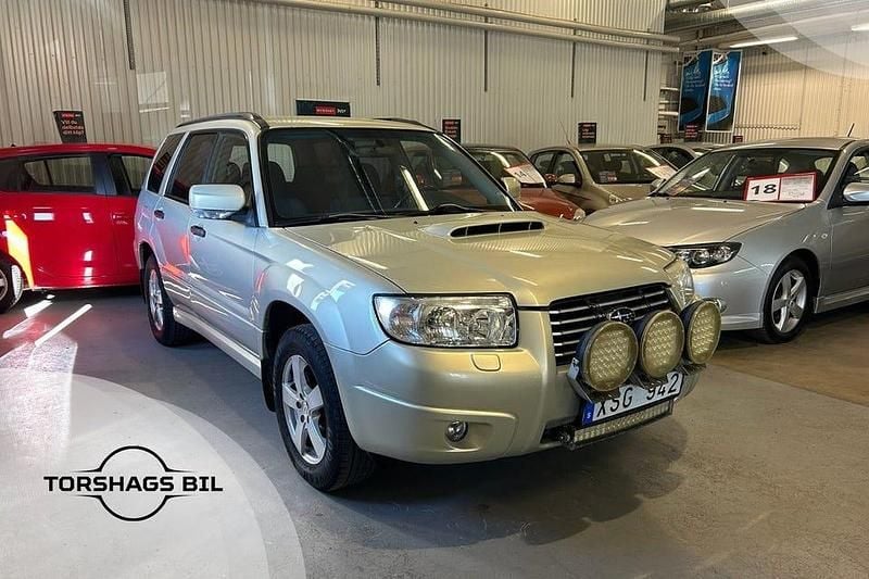 Gul Begagnad 2006 Subaru Forester SUV | 49 900 kr (Lite dyr) - Bild 1/3