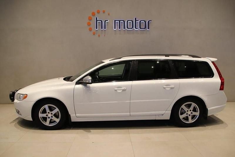 Begagnad Volvo V70 R-Design 205 HK (150 kW) 2010 Vit Kombi