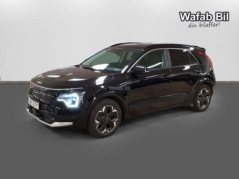 Begagnad Kia Niro Advance 150 kW (204 HK) 2022 Svart SUV
