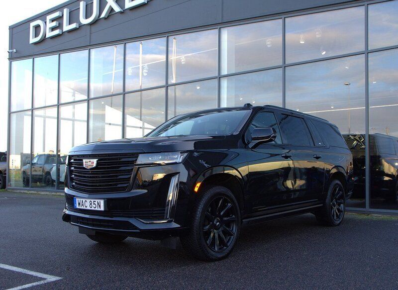 Svart Begagnad 2022 Cadillac Escalade SUV | 1 495 000 kr - Bild 1/4