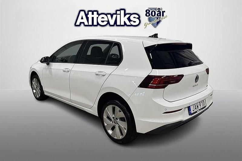 Begagnad VW Golf VIII Edition 151 HK (111 kW) 2024 Vit Halvkombi