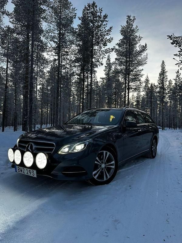 Begagnad 2016 Mercedes E220 Kombi | 140 000 kr (Superpris) - Bild 1/4