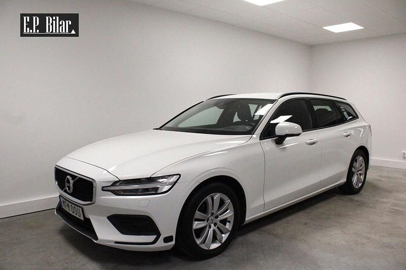 Vit Begagnad 2020 Volvo V60 Momentum Kombi | 269 800 kr (Bra pris) - Bild 1/4