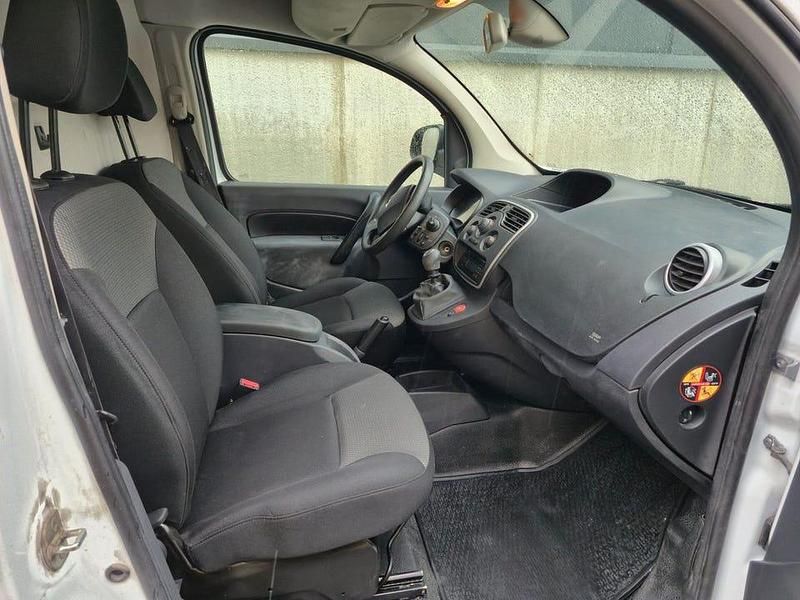 Begagnad Renault Kangoo 80 HK (58 kW) 2020 Vit Van