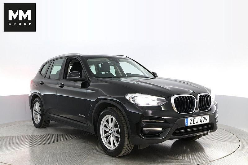 Svart Begagnad 2017 BMW X3 Advantage SUV | 259 000 kr (Marknadspris) - Bild 1/4