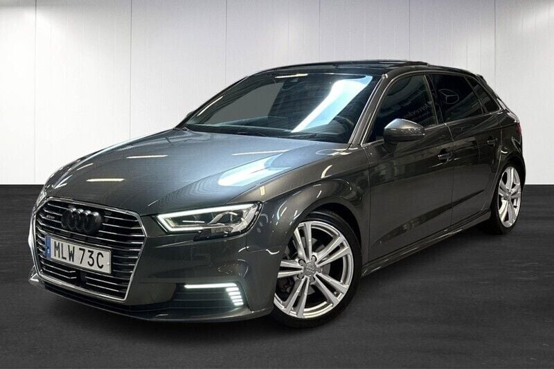 Grå (grey) Begagnad 2020 Audi A3 e-tron S-Line Halvkombi | 230 000 kr - Bild 1/4