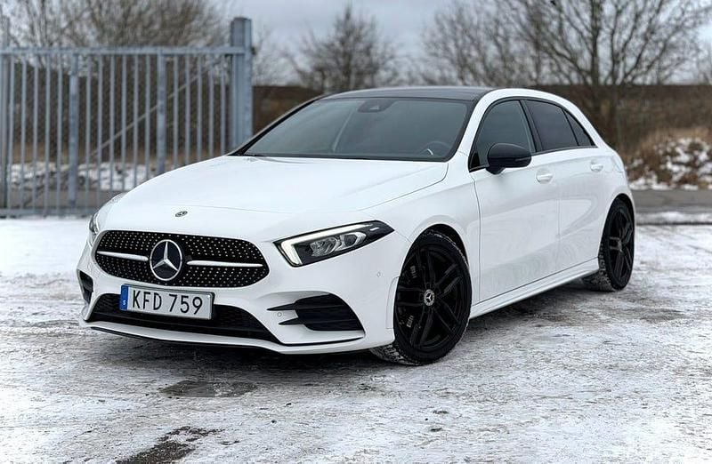 Vit Begagnad 2018 Mercedes A200 AMG | 229 000 kr (Marknadspris) - Bild 1/4