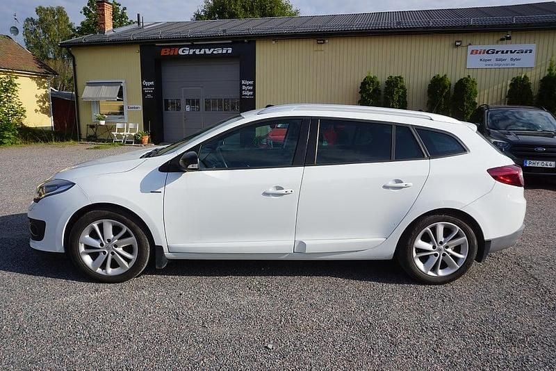 Begagnad Renault Mégane GrandTour LIMITED 110 HK (80 kW) 2014 Vit Kombi