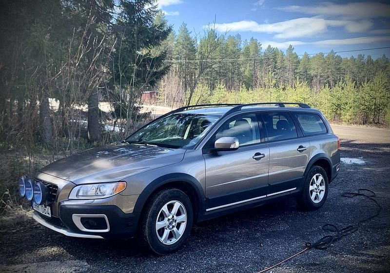 Grå Begagnad 2008 Volvo XC70 Momentum SUV | 98 000 kr (Superpris) - Bild 1/4