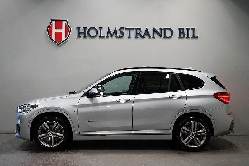 Silver Begagnad 2017 BMW X1 M Sport SUV | 274 900 kr (Dyr) - Bild 1/4