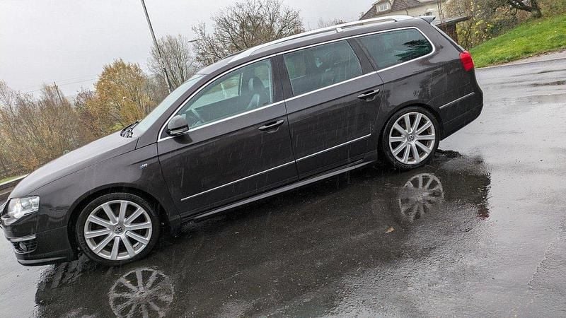 Brun Begagnad 2010 VW Passat Sportline Kombi | 32 000 kr (Bra pris) - Bild 1/4