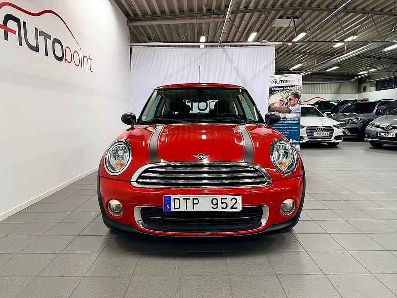 Begagnad Mini ONE Chili 98 HK (72 kW) 2013 Röd Halvkombi