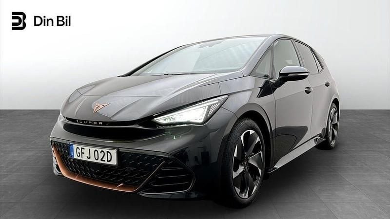 Mörkgrå Begagnad 2023 Cupra Born e-Boost Halvkombi | 254 900 kr (Marknadspris) - Bild 1/4
