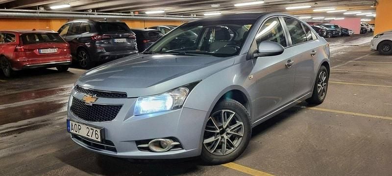 Blå Begagnad 2010 Chevrolet Cruze Sedan | 34 000 kr - Bild 1/4