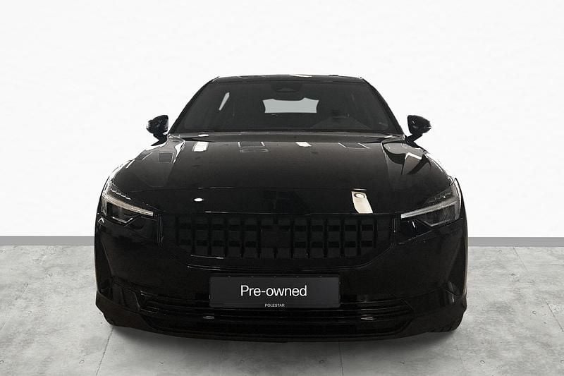 Svart Begagnad 2022 Polestar 2 Standard Range Single Motor Halvkombi | 284 900 kr (Marknadspris) - Bild 1/4